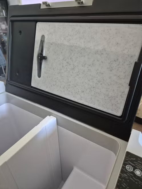 Horizon Campers Koelbox 55L - interieur open
